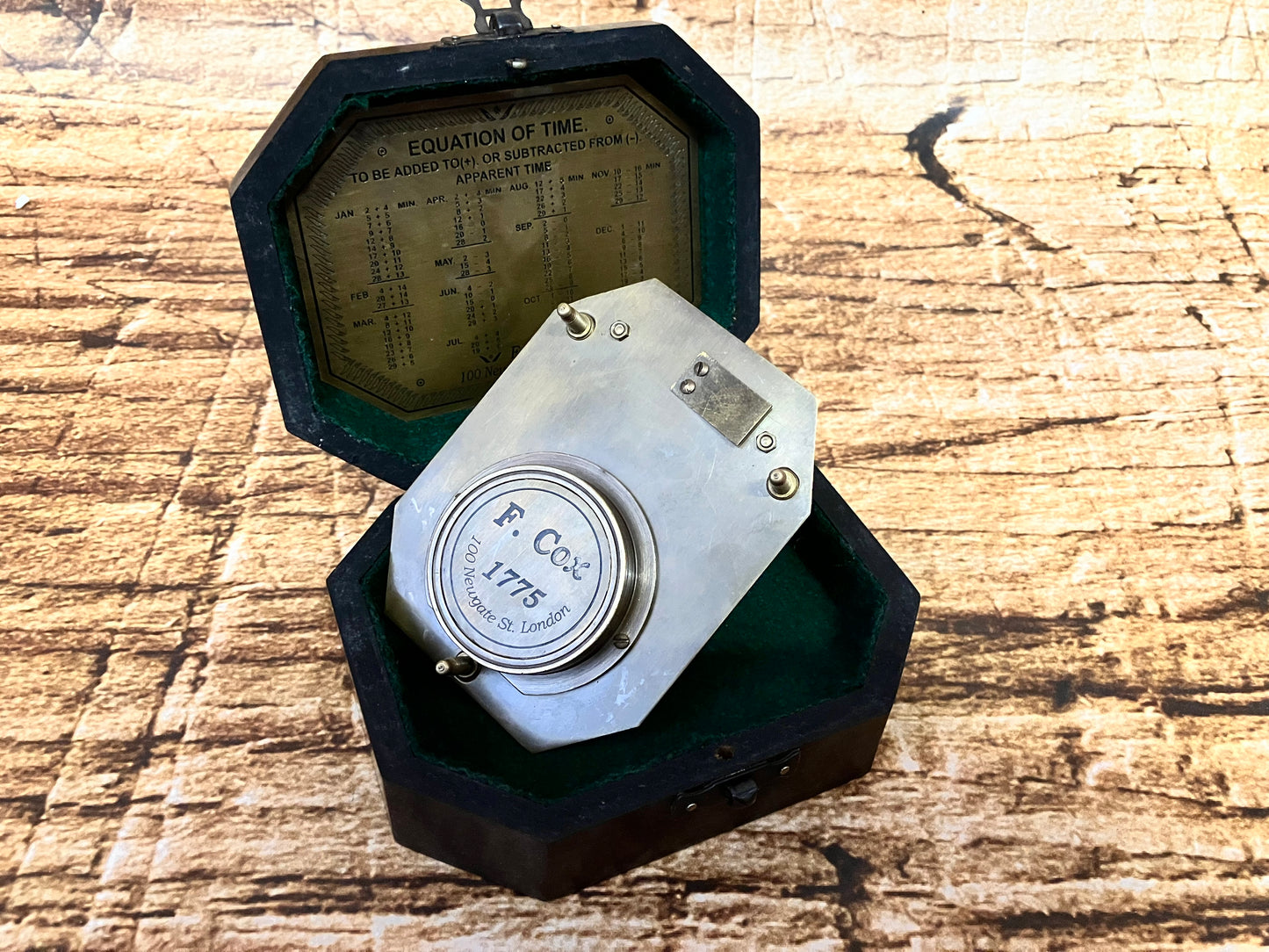 sundial en kompas F. Cox 100 Newgate St. London.