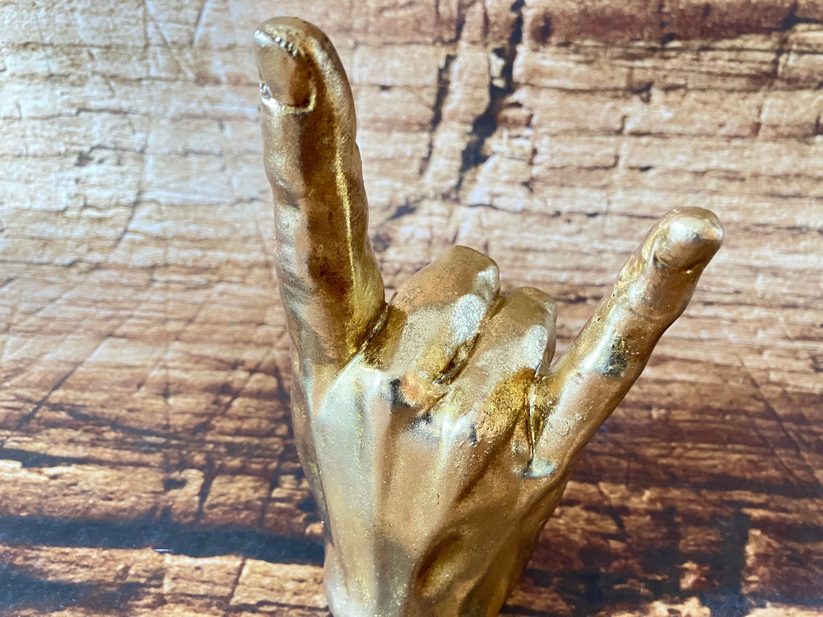 Gouden handbeeldje "I Love You" / "Rock On"