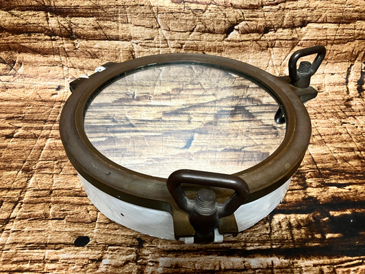 Antiek patrijspoort met spiegel