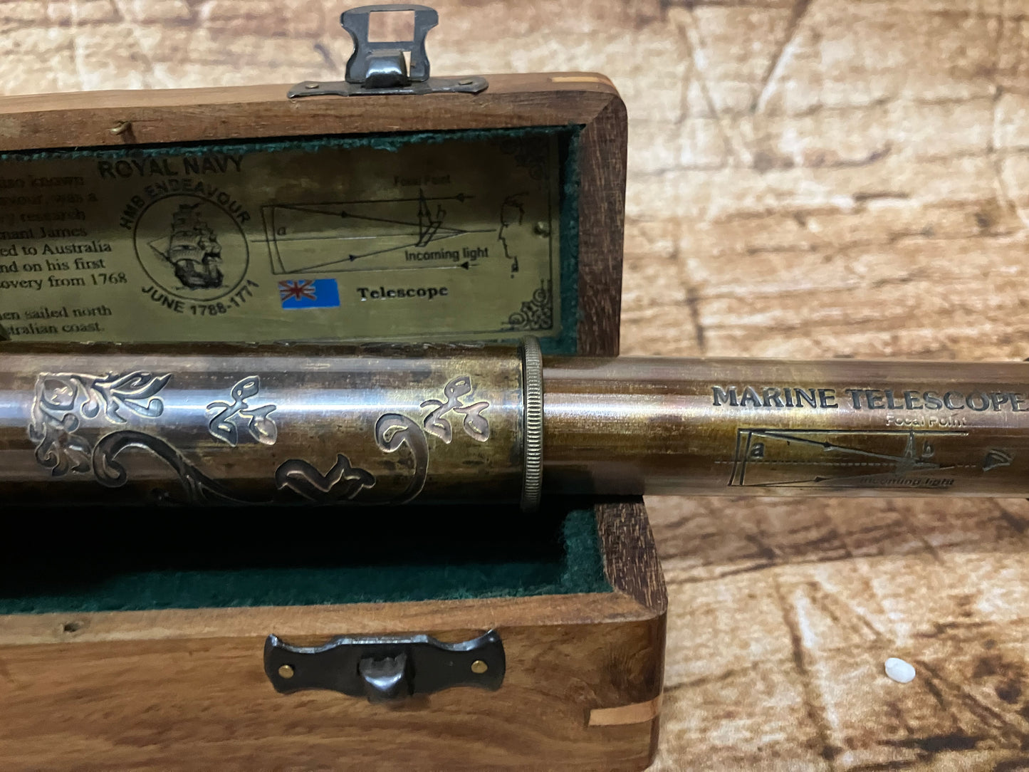 Telescoop Dollond London 1920 in kistje.