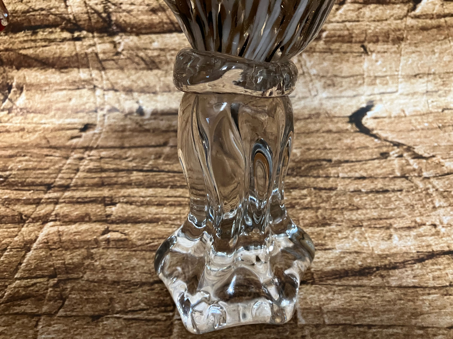 Glazen haan sculptuur