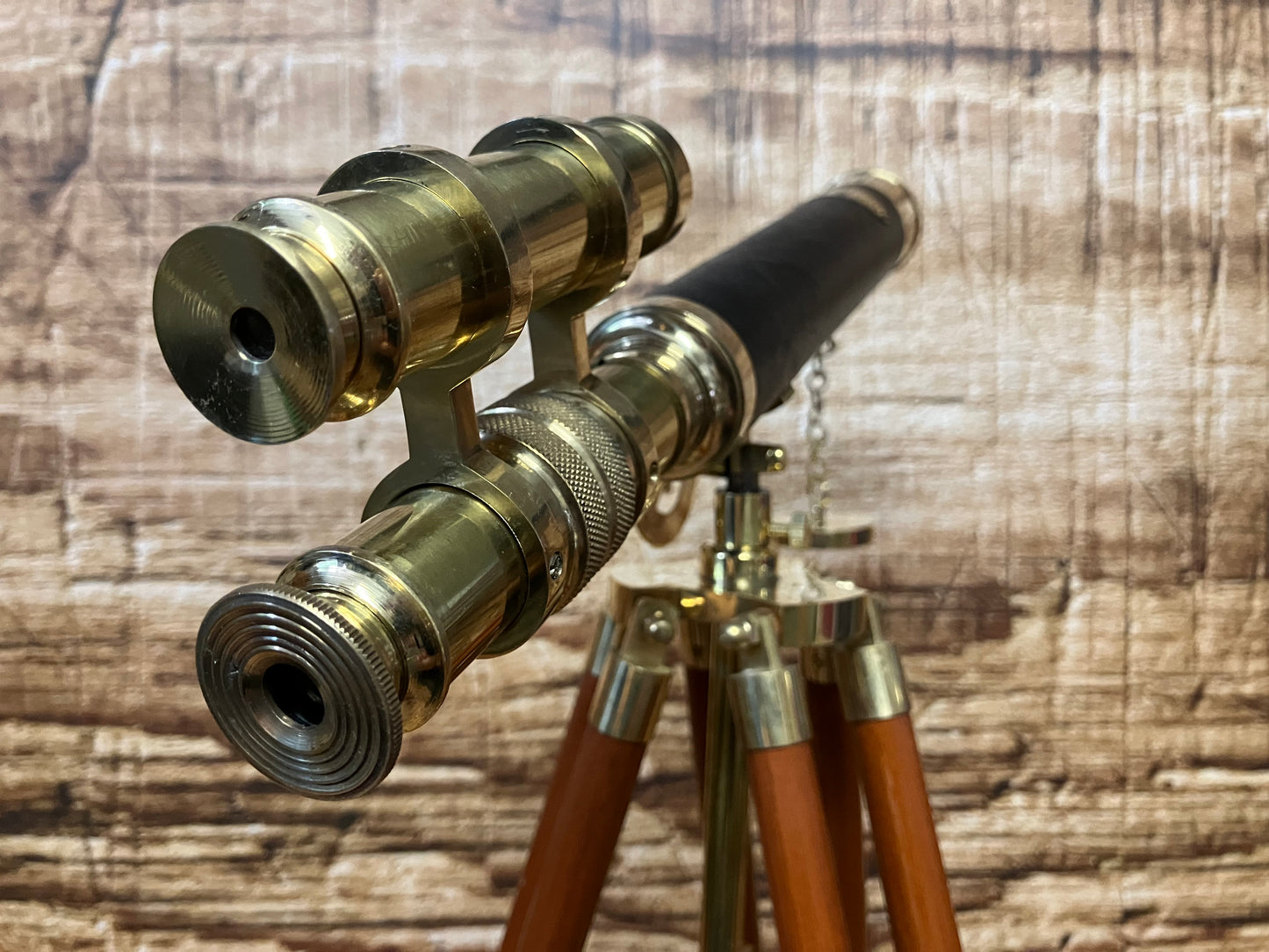 Telescoop op statief