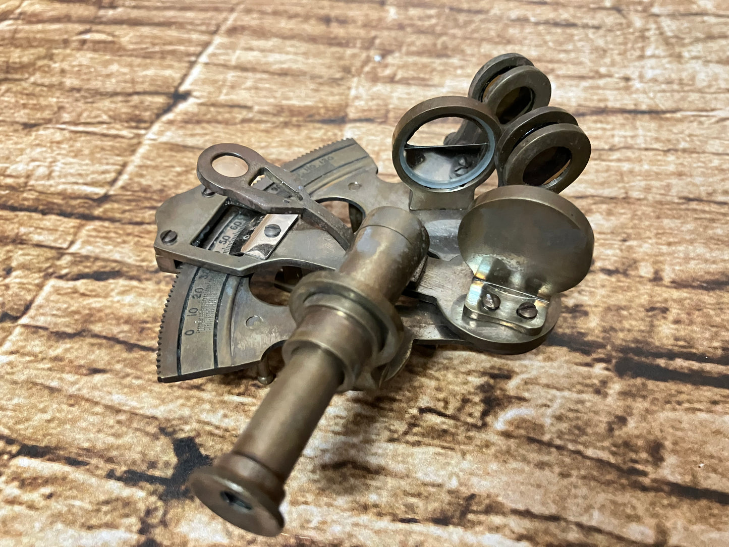 Traveling sextant in opbergkistje.