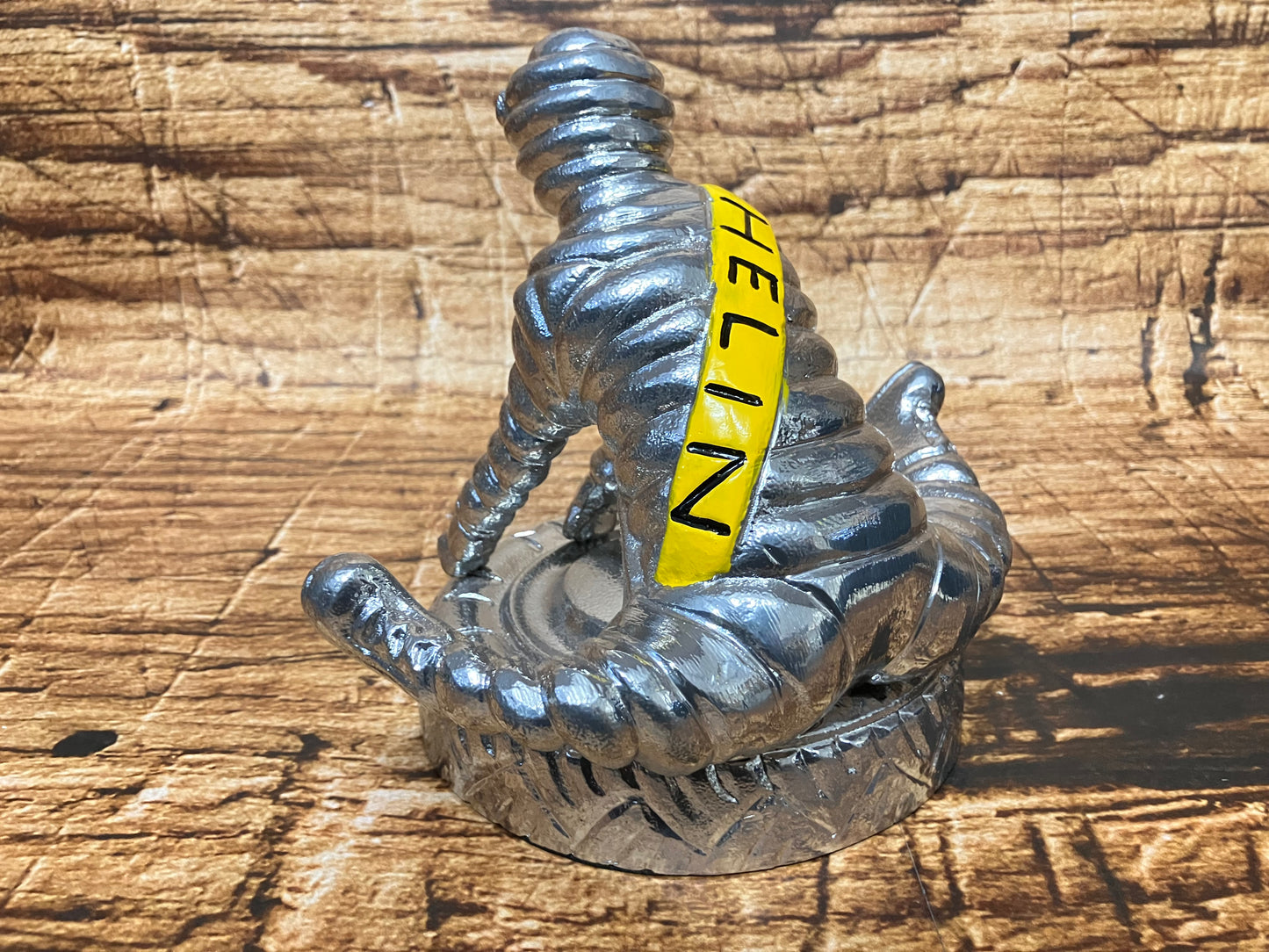 Bibendum Michelin mascott aluminium sculptuur