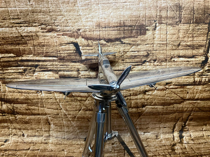 Submarine Spitfire aluminium sculptuur op statief