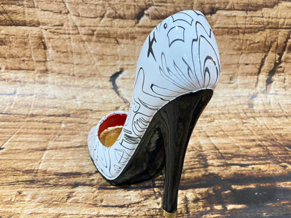Modern Art Pumps Bottle Holder